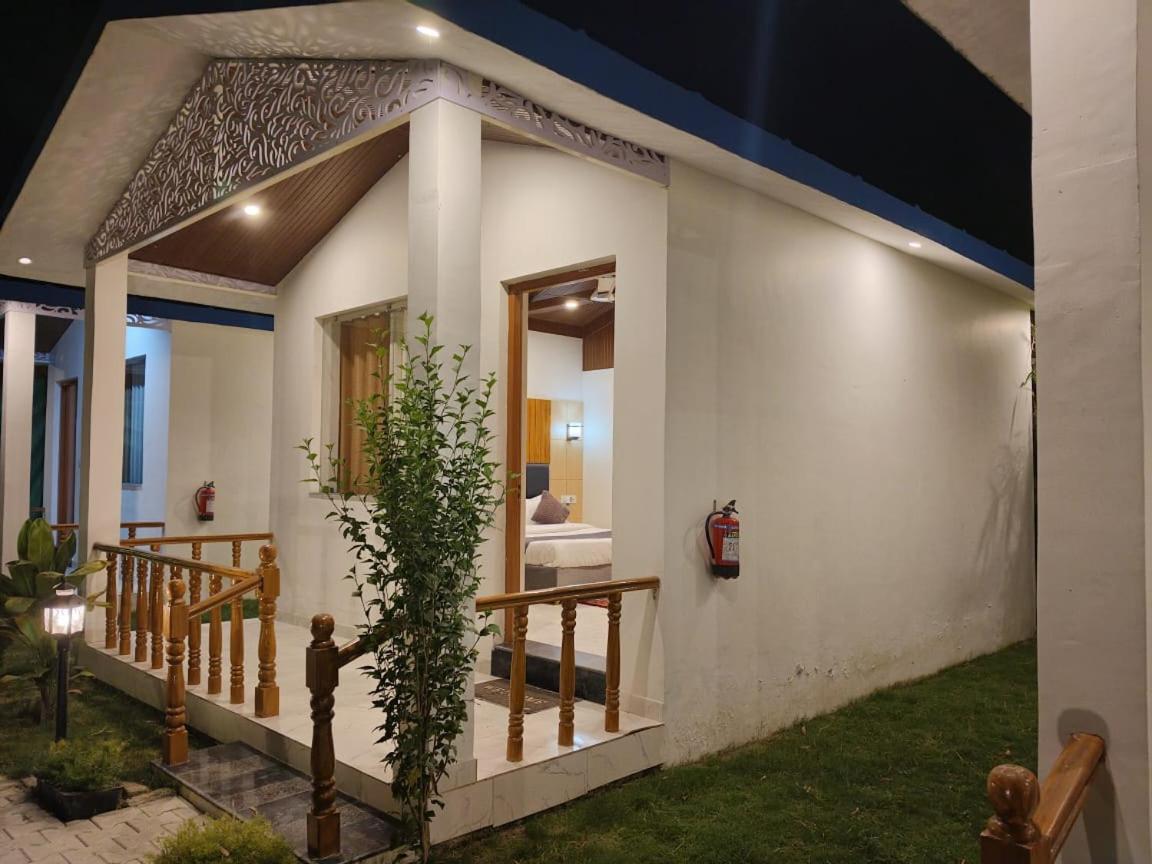 Corbett Jungle Breeze Resort Ramnagar  Bagian luar foto